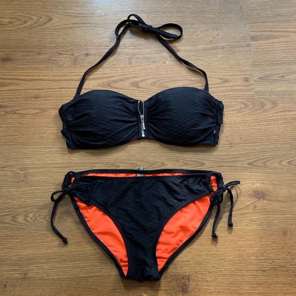 Black patterned bikini with 2 bottoms - Picture 2 of 7